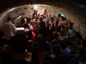 "Chaude" ambiance au Roll Studio Marseille, juillet 2019, dernier concert de la saison des Soul Addict Singers